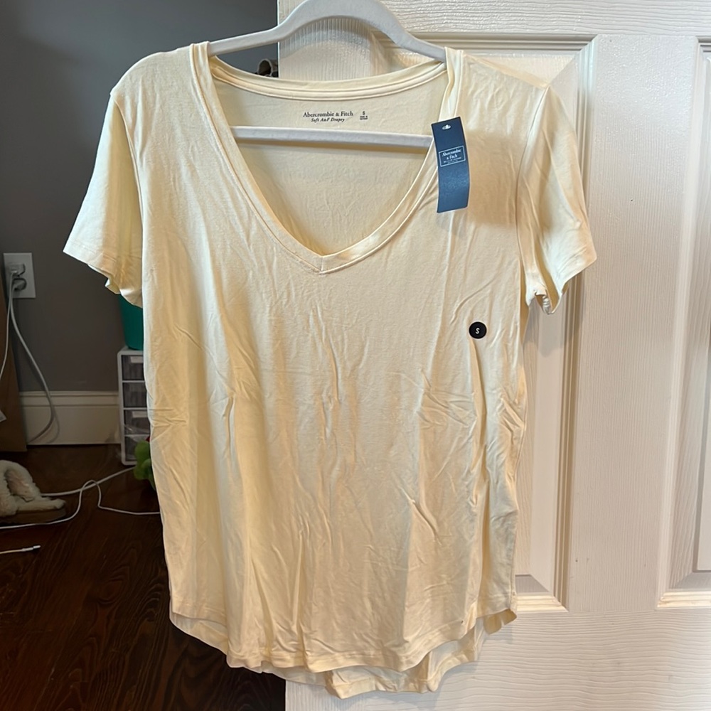NWT: A&F soft drapey light yellow short sleeve top